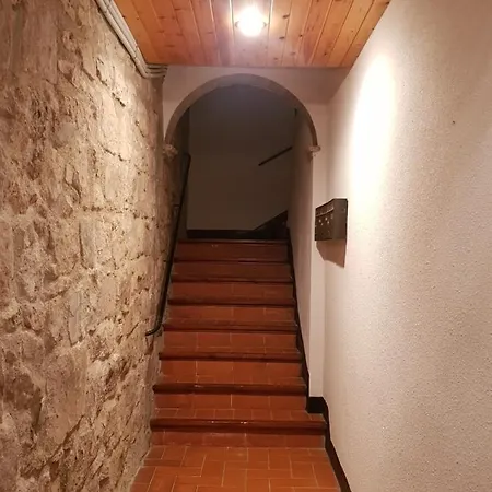 Fira Apartment *